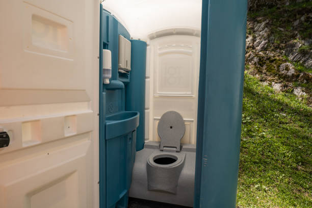 Best Portable toilet rental cost  in Clearlake, CA